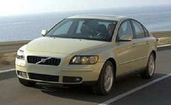 Volvo S40 2004 - новый стиль, нового автомобиля