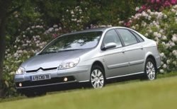 Обновленный 2005` Citroen С5 покажут осенью