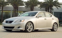 Европейцам покажут новый Lexus IS
