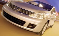 Компакт Nissan Versa - дебют через год