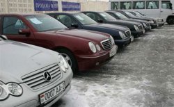 Правительство против повышения пошлин на авто