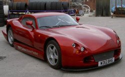 Смоленский закрыл завод TVR в Англии