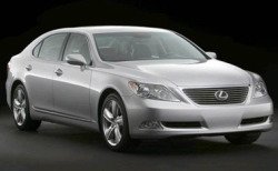 Lexus LS 460: в России от $112700