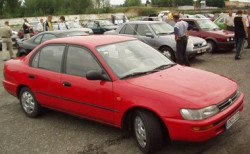 Авторынки уступают место автосалонам