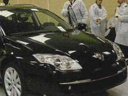 Renault Laguna New показала «лицо» до премьеры