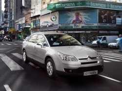 Седан Citroen C4 появится и в России