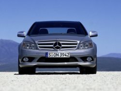 Новый Mercedes C-Class - не только для олигархов