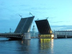 Дворцовый мост в Питере начнут ремонтировать в 2010 году