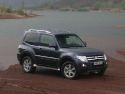 Обновлённый «короткий» Mitsubishi Pajero добрался до России