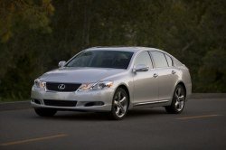 Lexus GS: найдите десять отличий