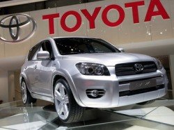 В России отзывают Toyota RAV4