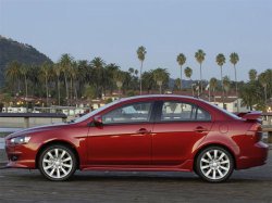Mitsubishi Lancer станет хэтчбеком и кроссовером