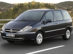 Представлен обновленный вэн Citroen C8