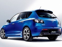 Обновленный хэтчбек Mazda 3 показали в Японии