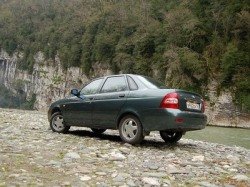 АвтоВАЗ выпустил первые седаны Lada Priora в комплектации «люкс»