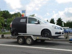 Концепт новой Opel Meriva покажут в Женеве