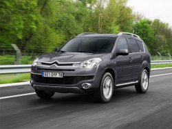 Citroen C-Crosser: эстетика повышенной проходимости по-французски