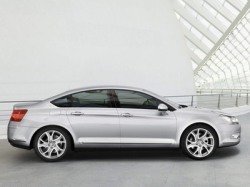 На новый Citroen C5 стали известны российские цены