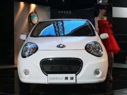 Компания Geely показала в Пекине модели Panda и Huapu