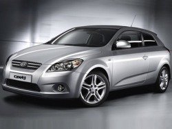 Kia Pro-Ceed - спортивный хэтчбек со спокойной внешностью