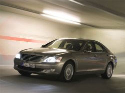 Дорога в безопасность с новым Mercedes-Benz