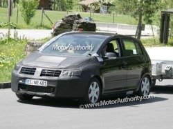 Обновлённый Volkswagen Golf Plus проходит тесты