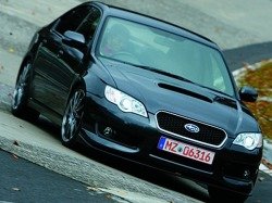 Рестайлинговая Subaru Legacy появится через год