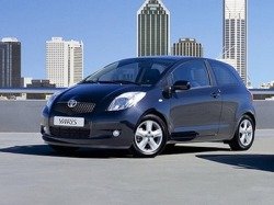 Трехдверная Toyota Yaris доступна в России