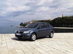Обновлённый седан Dacia (Renault) Logan - официальные фото