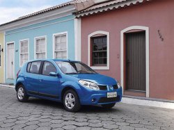 Хэтчбек Renault Sandero будут собирать и продавать в России