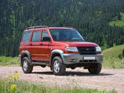 UAZ Patriot получил новый цвет «Малина»