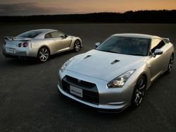 Nissan GT-R появится в России в 2009 году