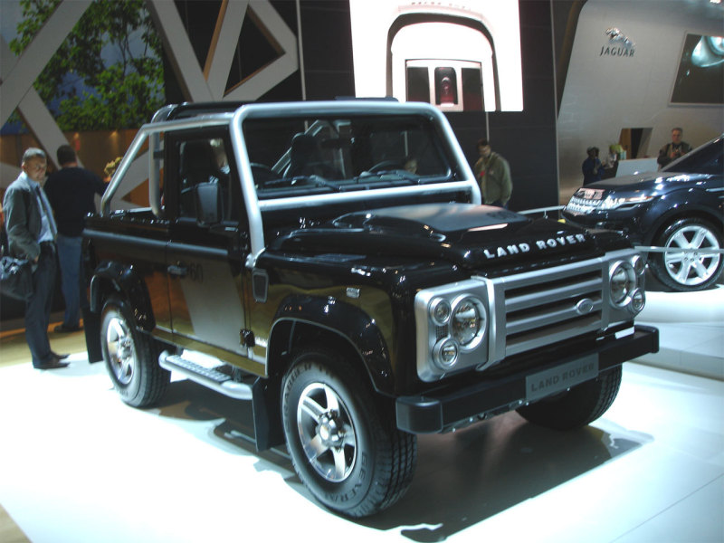 Land Rover Defender SVX