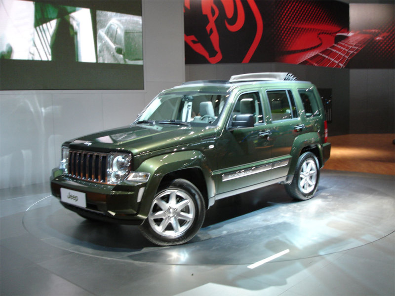 Chrysler на ММАС-2008: новый Cherokee, яркий Journey, спортивный Caliber SRT и открытый Sebring