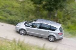 Ford S-MAX: Раздаст по потребностям