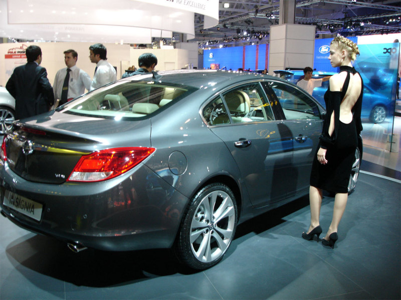 Opel Insignia-седан