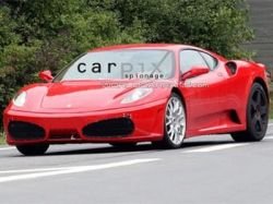 Ferrari тестирует новый суперкар