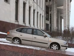 Hyundai Elantra 1.6 GLS: Автомобиль корейской национальности