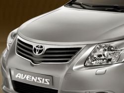 Новая Toyota Avensis - официальные фото