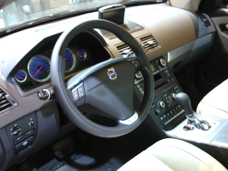 Volvo XC90 R-design