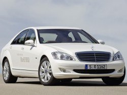 Представлен Mercedes-Benz S400 BlueHYBRID