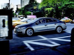 Volkswagen Passat CC начинают продавать в России