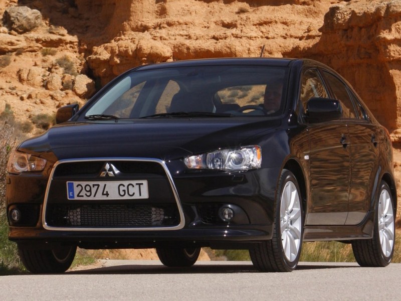 Хэтчбеки Mitsubishi Lancer Sportback и Sportback Ralliart на Парижском автосалоне 2008
