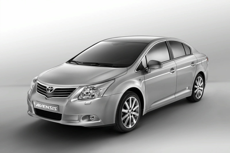 Новое поколение Toyota Avensis на Парижском автосалоне 2008