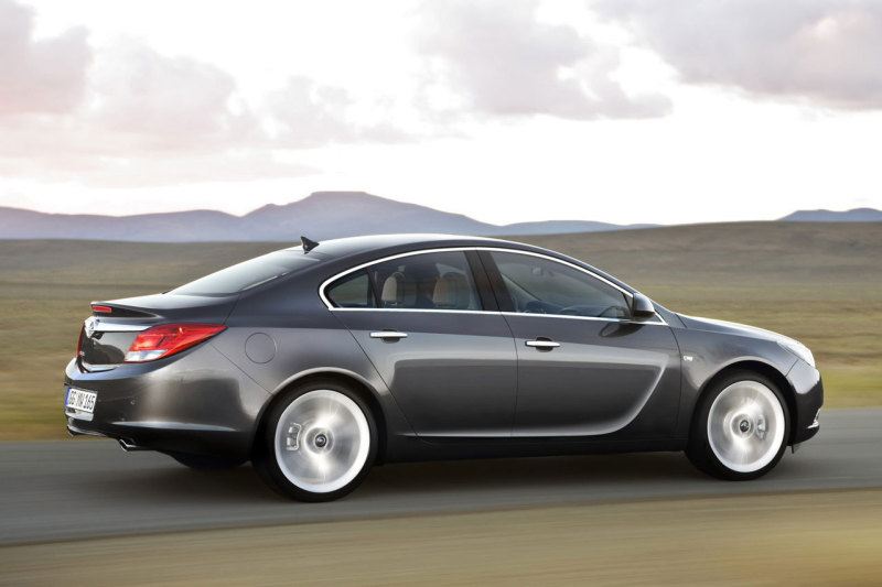 Седан Opel Insignia