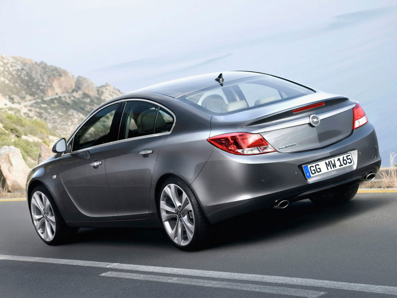 Седан Opel Insignia