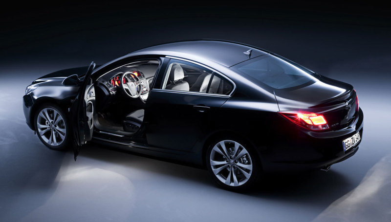 Седан Opel Insignia