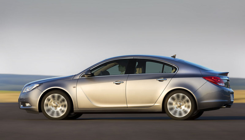 Хэтчбек Opel Insignia