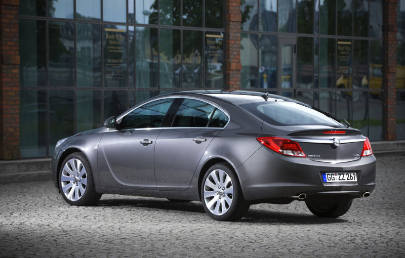 Хэтчбек Opel Insignia