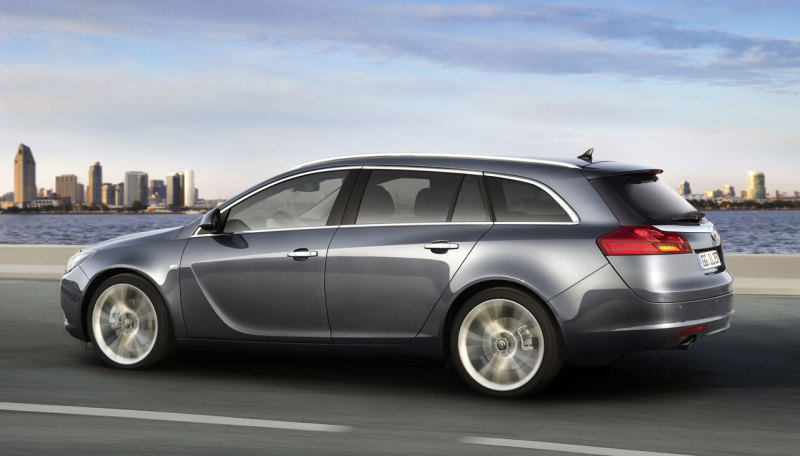 Универсал Opel Insignia Sports Tourer